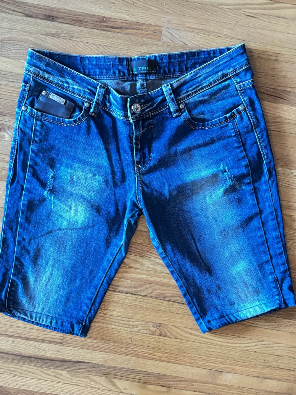 Etro Milano (made in Italy) Women's Blue Distressed Denim Shorts. Waist size 32”